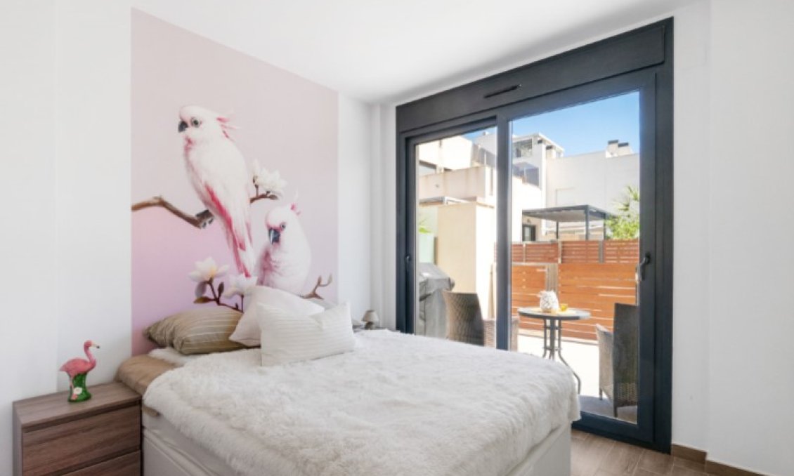 Használt Ingatlanok - Villa -
Torrevieja - Costa Blanca