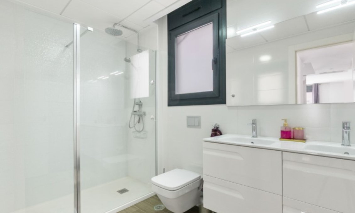 Használt Ingatlanok - Villa -
Torrevieja - Costa Blanca