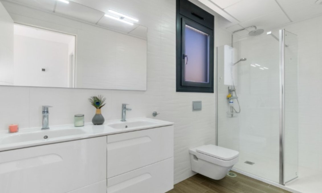 Használt Ingatlanok - Villa -
Torrevieja - Costa Blanca