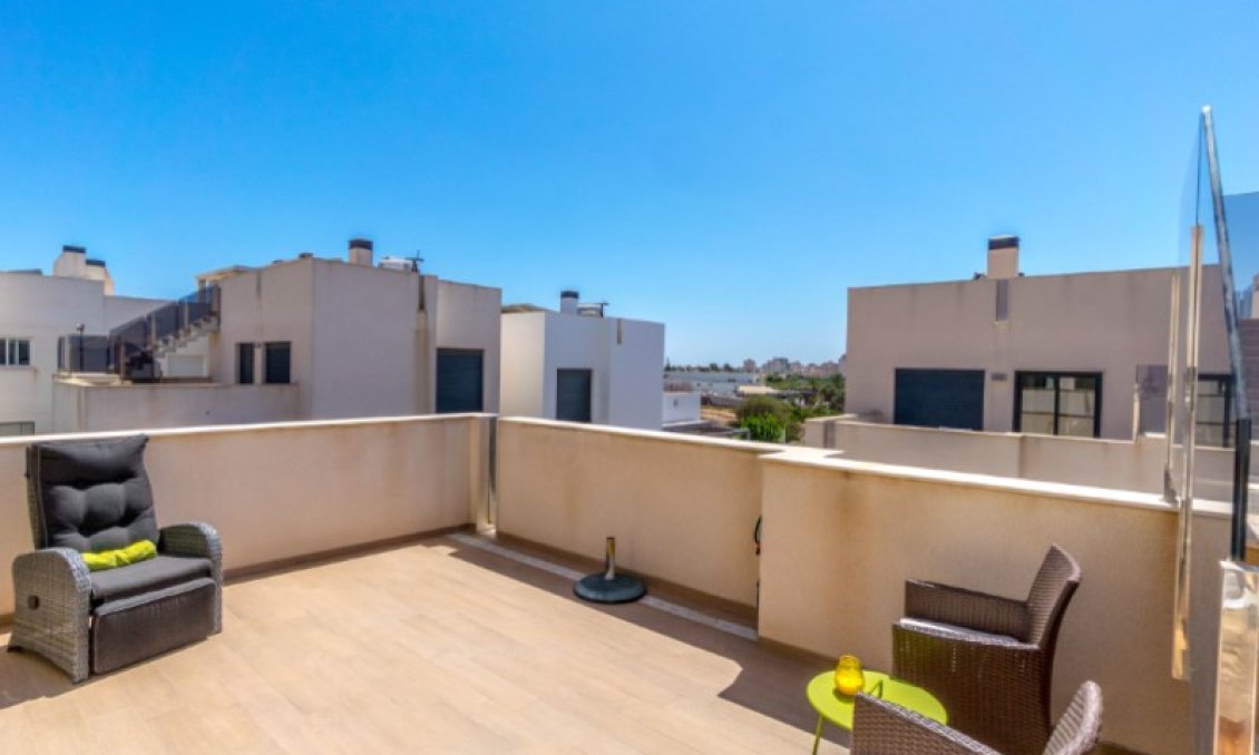 Használt Ingatlanok - Villa -
Torrevieja - Costa Blanca