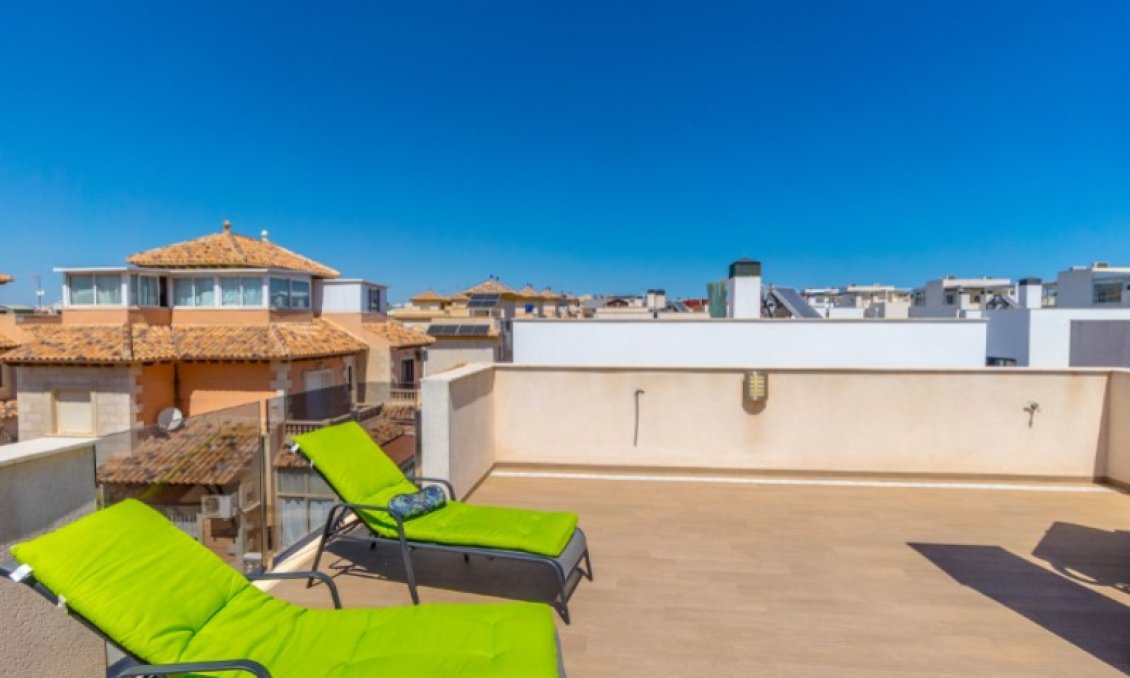 Használt Ingatlanok - Villa -
Torrevieja - Costa Blanca