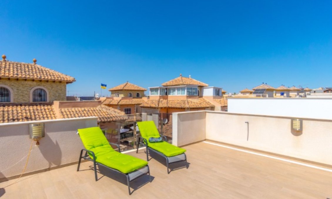 Használt Ingatlanok - Villa -
Torrevieja - Costa Blanca