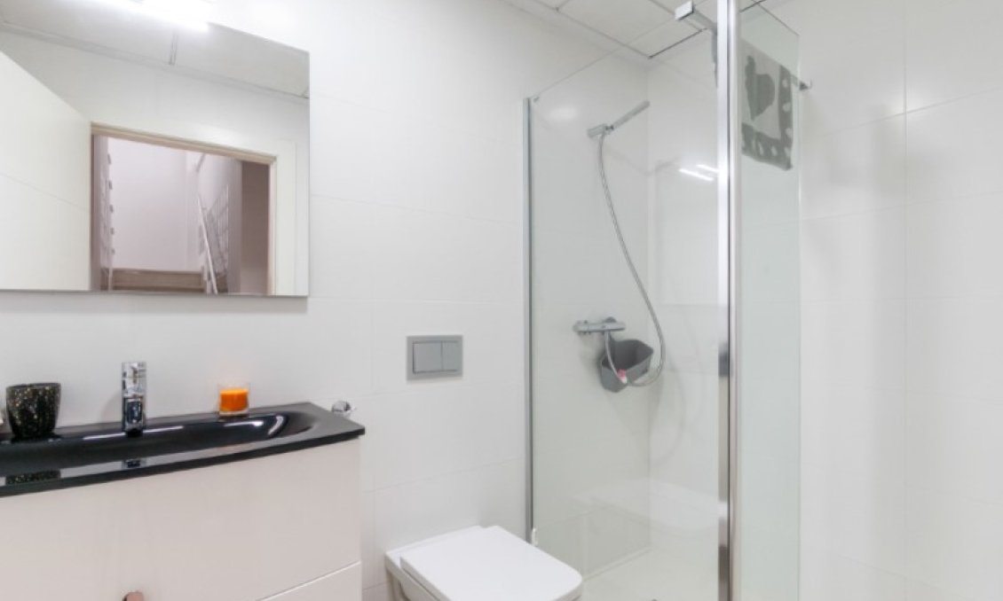 Használt Ingatlanok - Villa -
Torrevieja - Costa Blanca