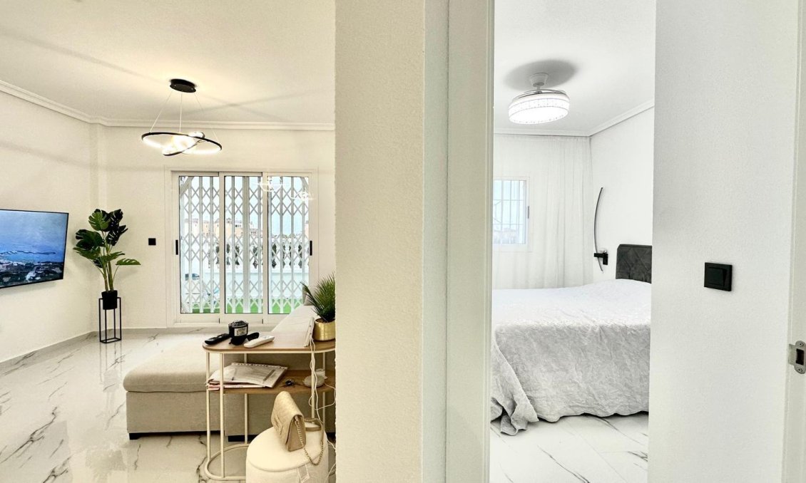 Wiederverkauf - Bungalow -
Orihuela Costa - Playa Flamenca Norte