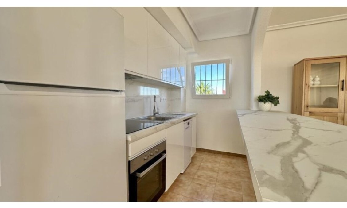 Használt Ingatlanok - Tetőtéri lakás -
Torrevieja - Costa Blanca