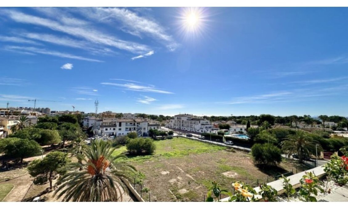 Használt Ingatlanok - Tetőtéri lakás -
Torrevieja - Costa Blanca