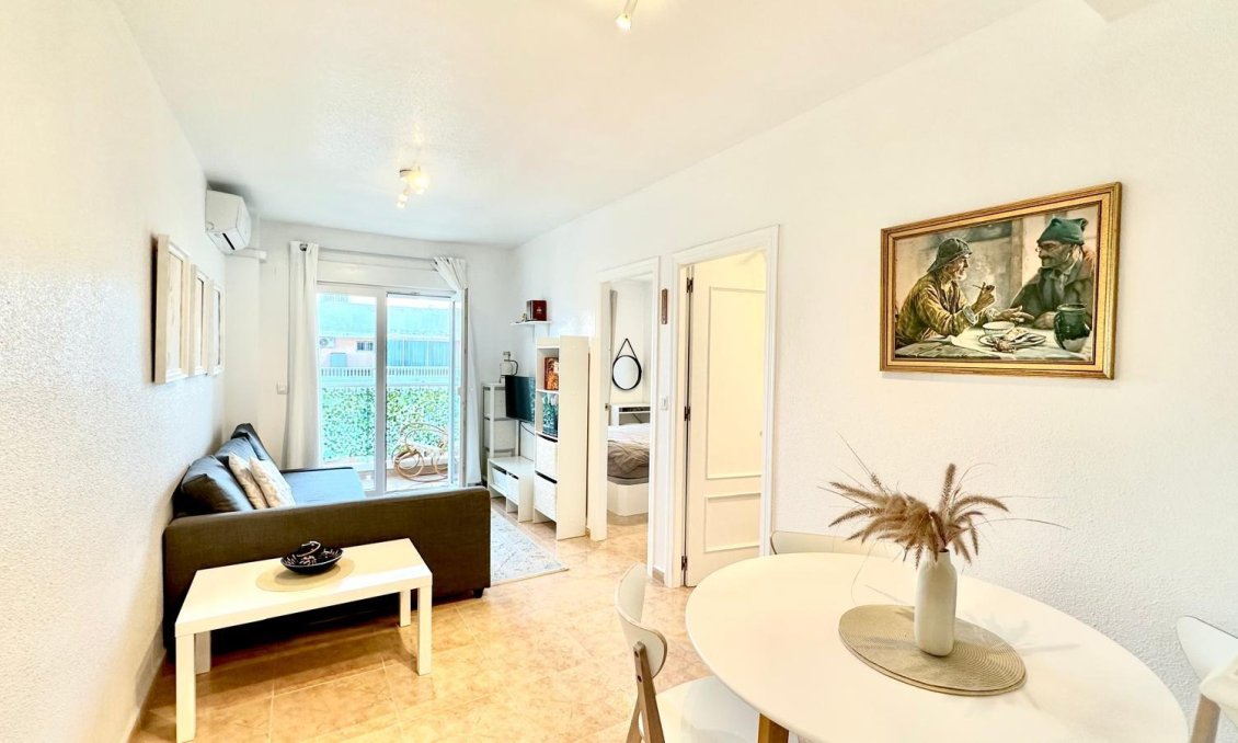 Használt Ingatlanok - Tetőtéri lakás -
Torrevieja - Centrum