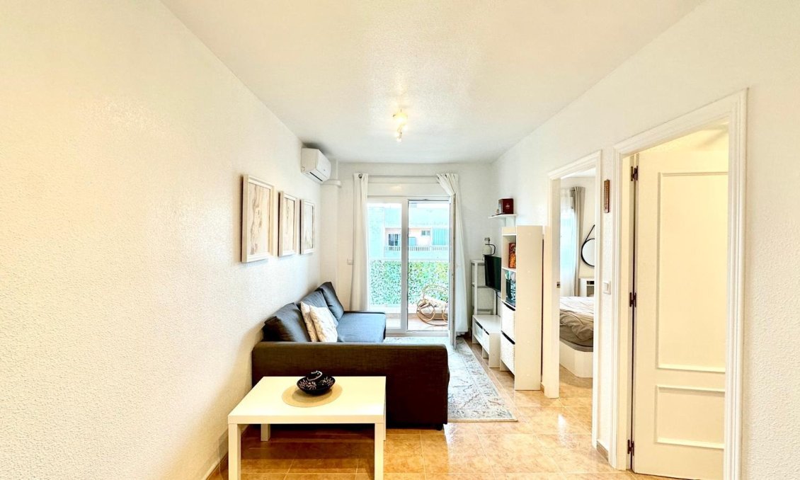 Használt Ingatlanok - Tetőtéri lakás -
Torrevieja - Centrum