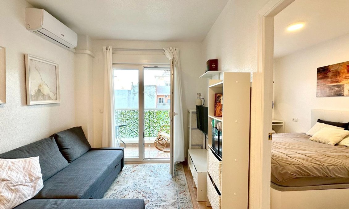 Használt Ingatlanok - Tetőtéri lakás -
Torrevieja - Centrum