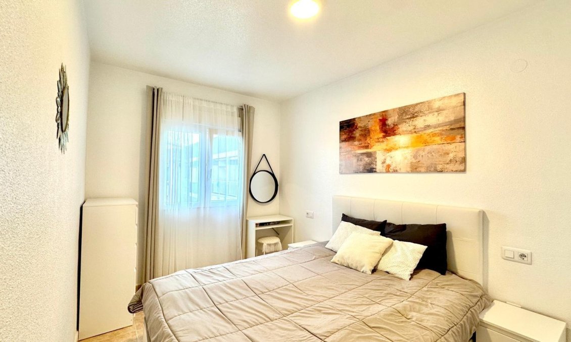 Használt Ingatlanok - Tetőtéri lakás -
Torrevieja - Centrum