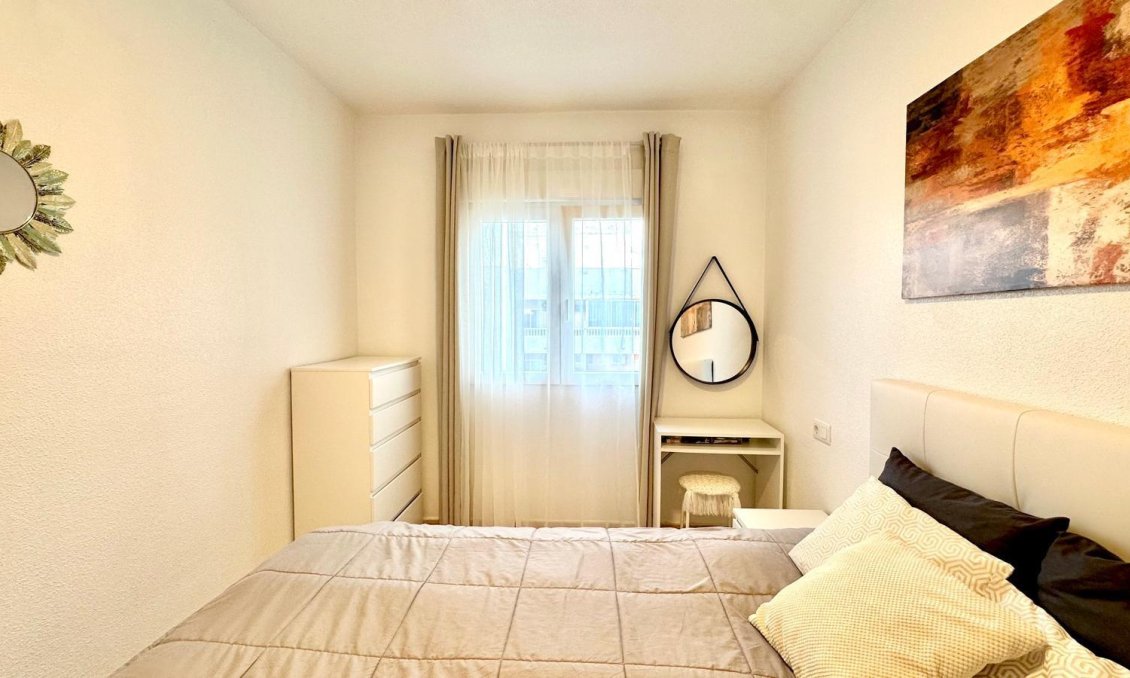 Használt Ingatlanok - Tetőtéri lakás -
Torrevieja - Centrum