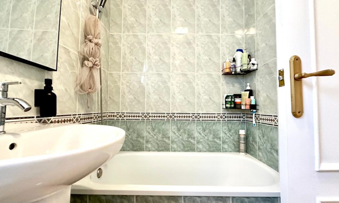 Használt Ingatlanok - Tetőtéri lakás -
Torrevieja - Centrum