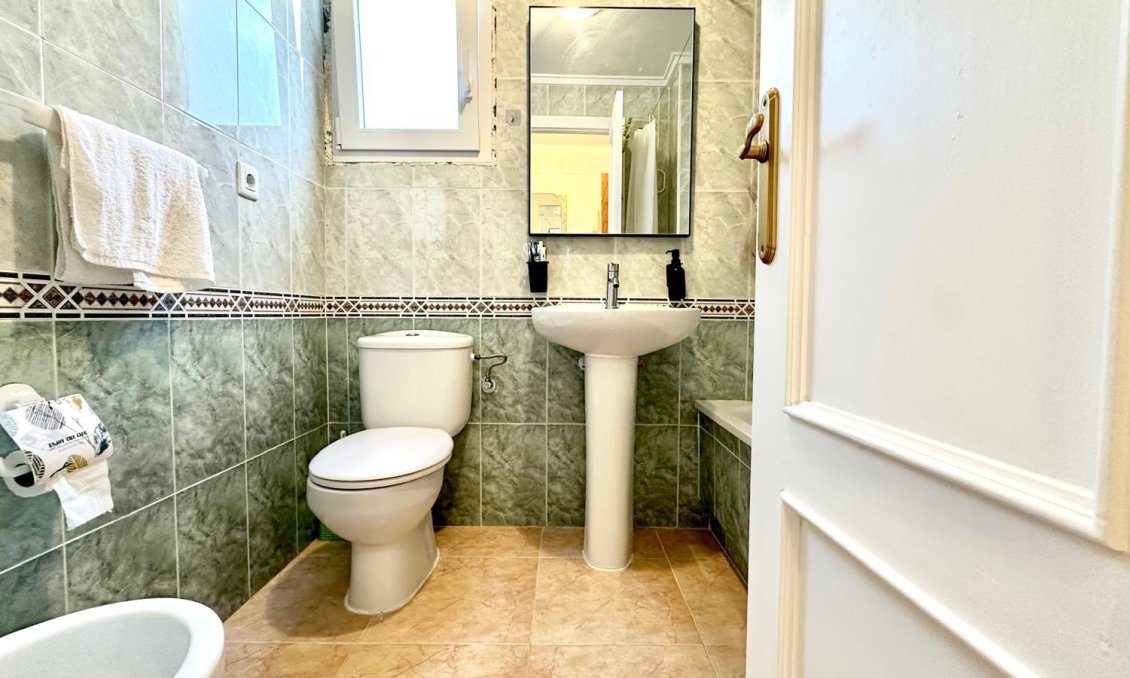 Használt Ingatlanok - Tetőtéri lakás -
Torrevieja - Centrum