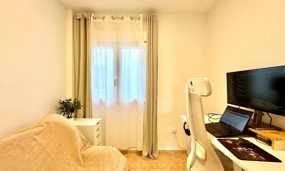 Használt Ingatlanok - Tetőtéri lakás -
Torrevieja - Centrum