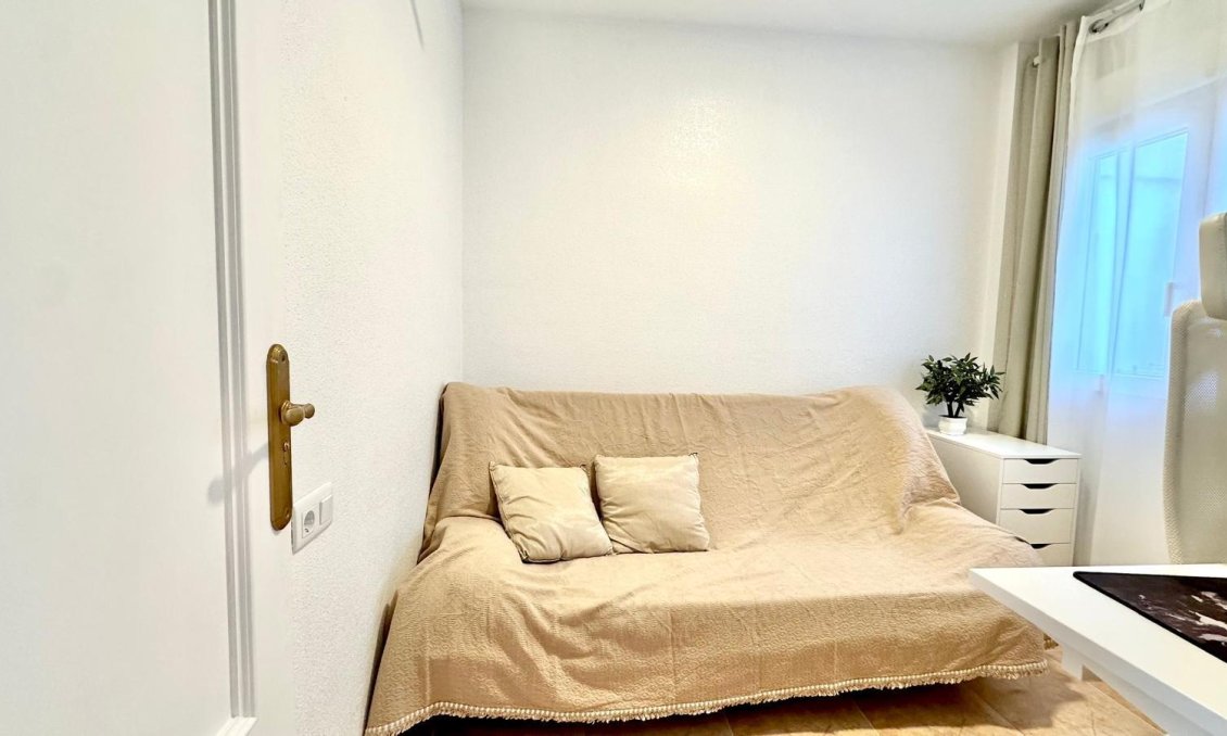 Használt Ingatlanok - Tetőtéri lakás -
Torrevieja - Centrum