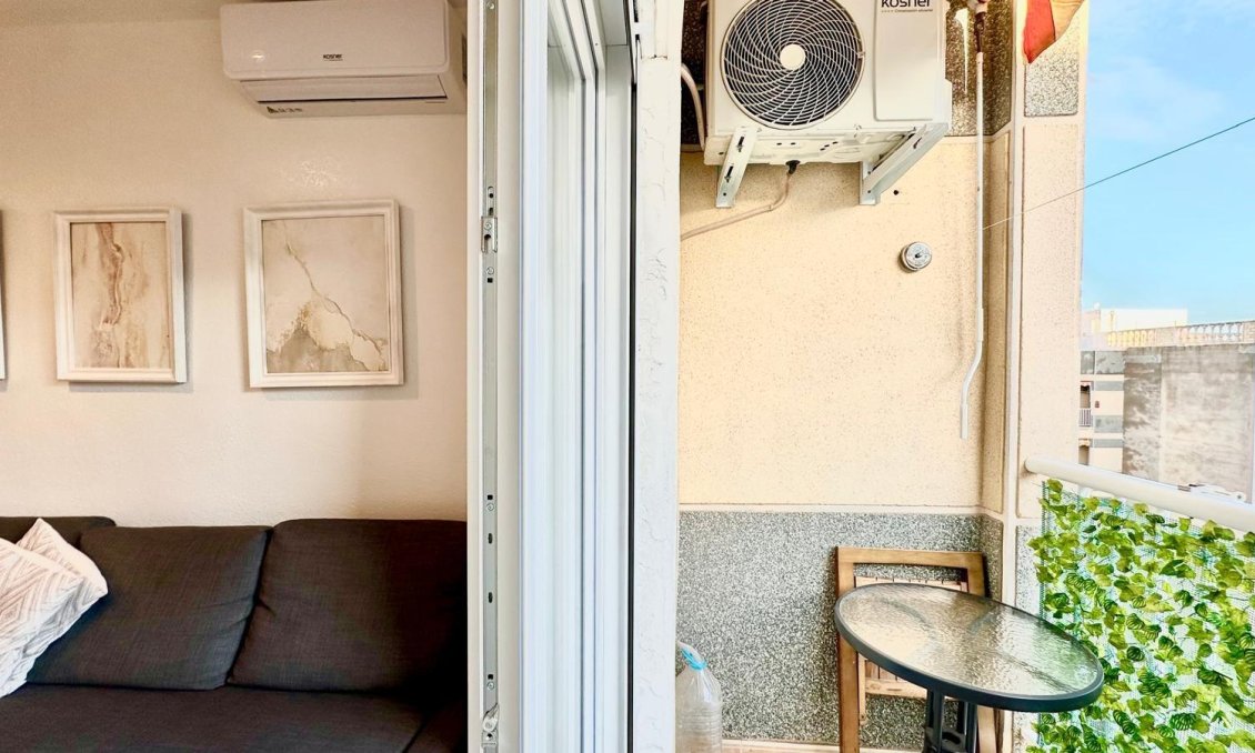 Használt Ingatlanok - Tetőtéri lakás -
Torrevieja - Centrum