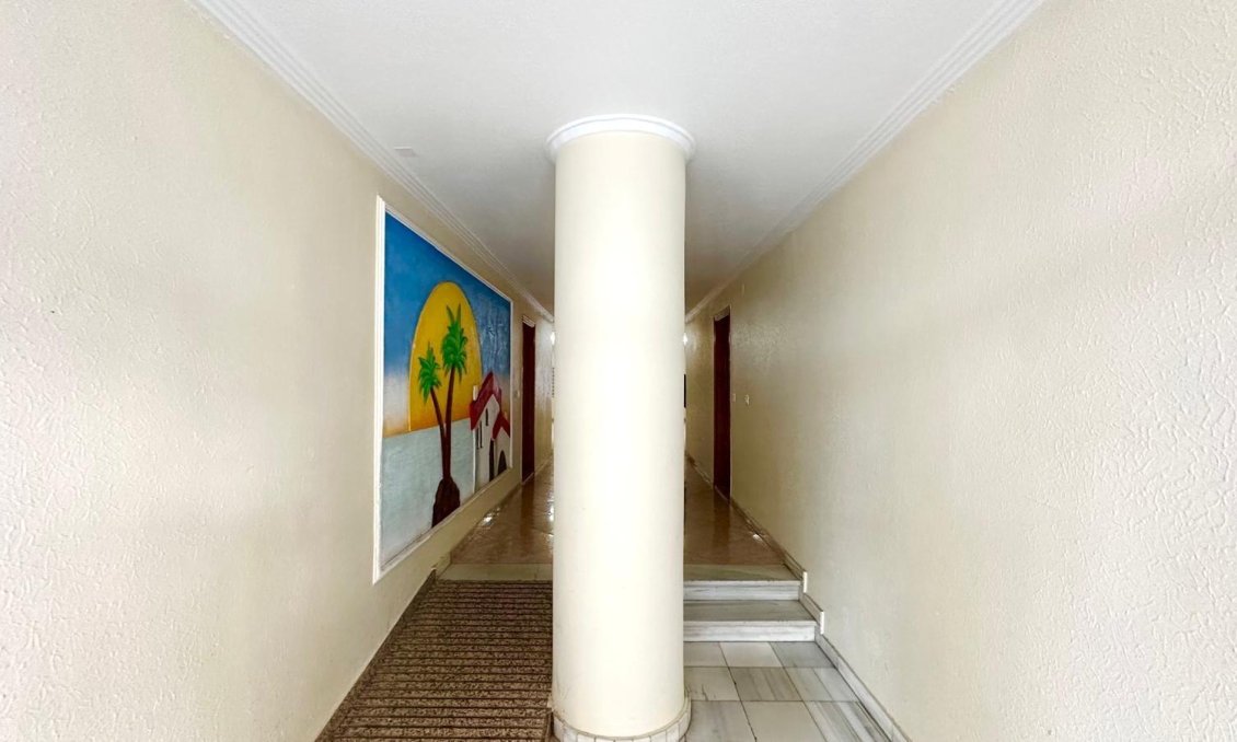 Használt Ingatlanok - Tetőtéri lakás -
Torrevieja - Centrum