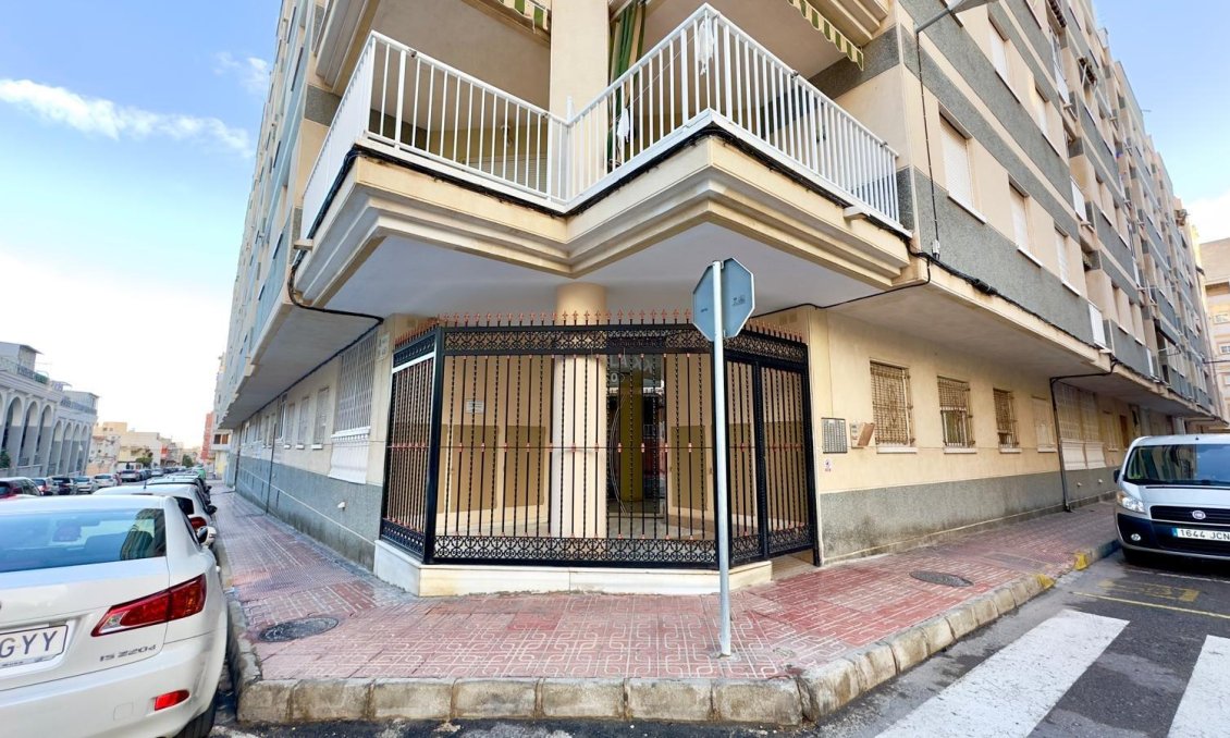 Használt Ingatlanok - Tetőtéri lakás -
Torrevieja - Centrum