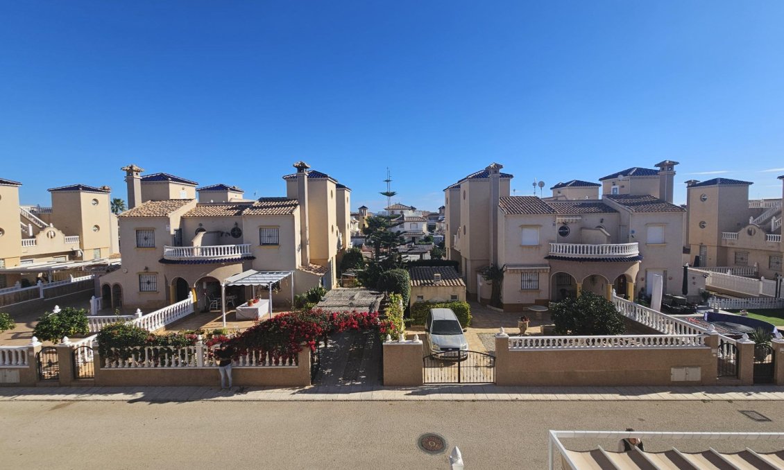 Segunda mano - Apartamento -
Orihuela Costa - Lomas de Cabo Roig