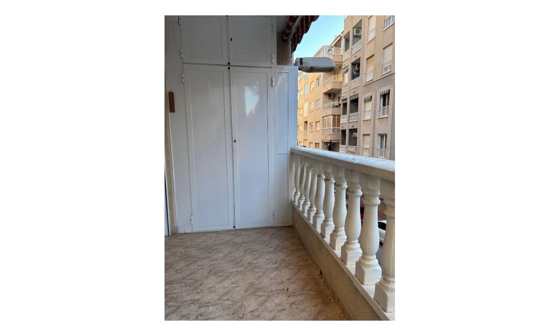 Használt Ingatlanok - Apartman -
Torrevieja - Costa Blanca
