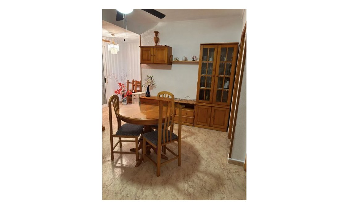 Használt Ingatlanok - Apartman -
Torrevieja - Costa Blanca