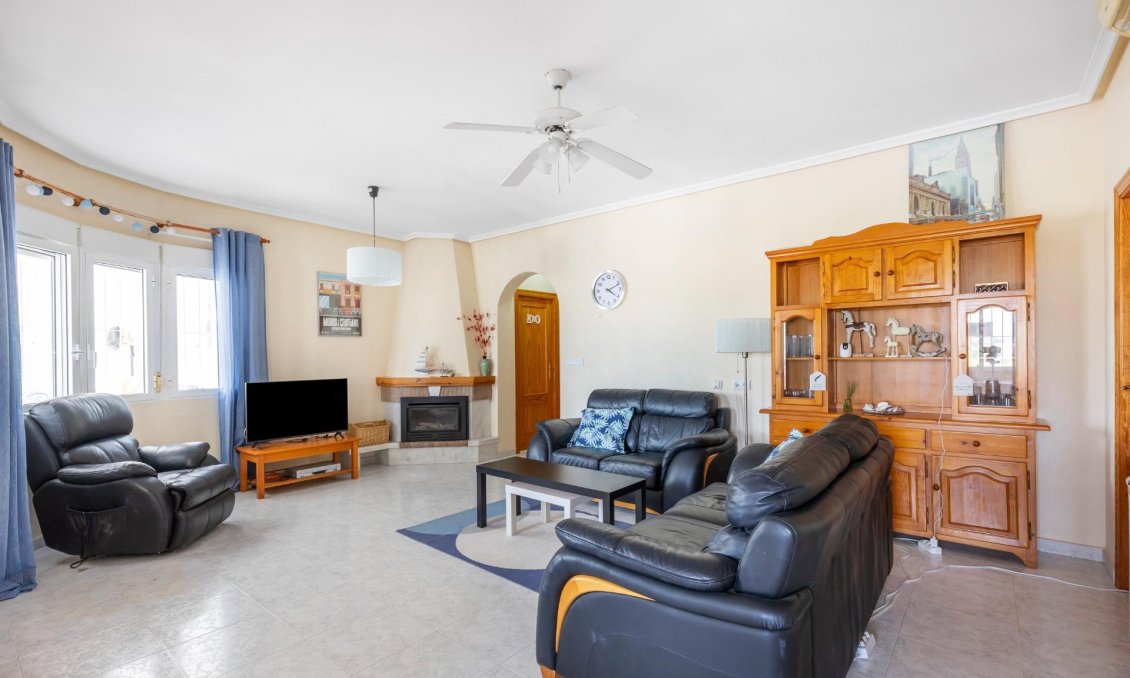 Használt Ingatlanok - Villa -
San Fulgencio - Urb. La Marina