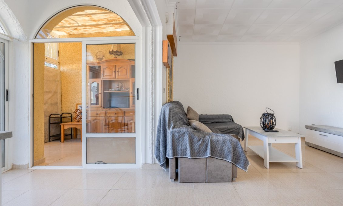 Használt Ingatlanok - Villa -
Torrevieja - Costa Blanca