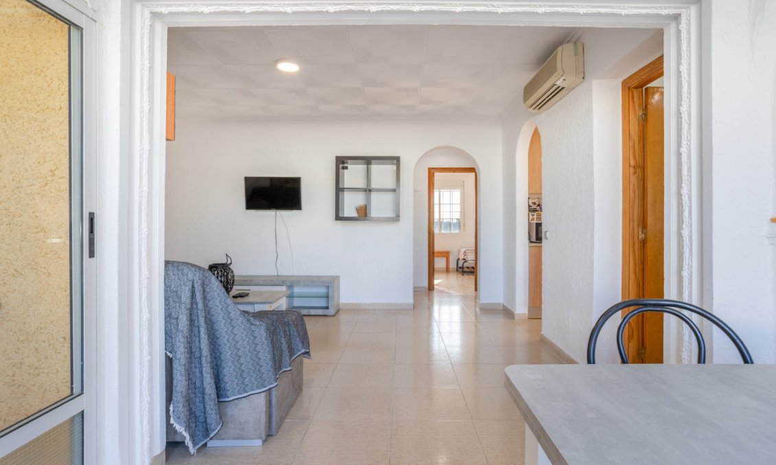 Használt Ingatlanok - Villa -
Torrevieja - Costa Blanca