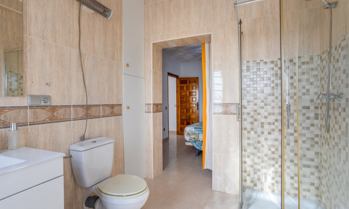 Használt Ingatlanok - Villa -
Torrevieja - Costa Blanca