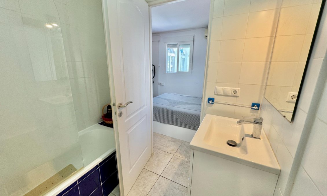 Használt Ingatlanok - Villa -
Dolores - Comunidad Valenciana