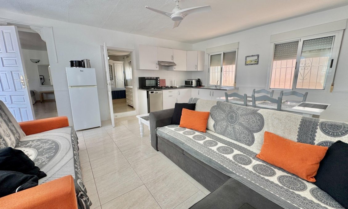 Használt Ingatlanok - Villa -
Dolores - Comunidad Valenciana