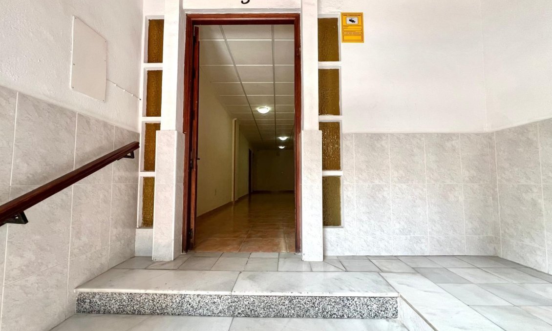 Használt Ingatlanok - Apartman -
Torrevieja - Paseo Maritimo