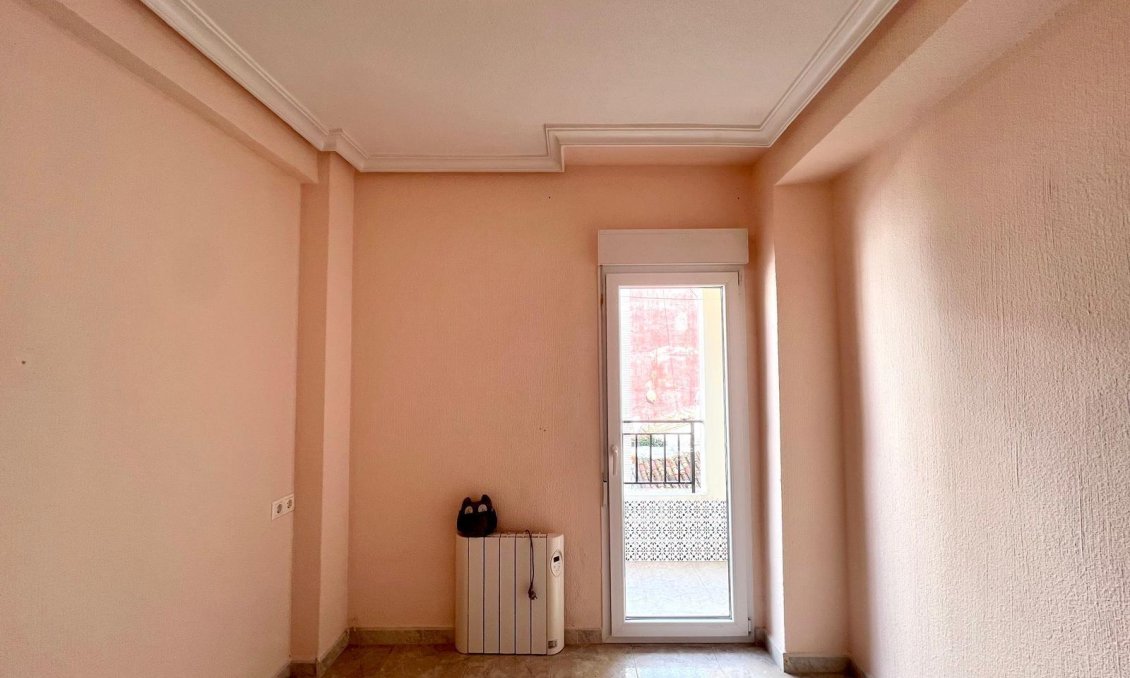 Használt Ingatlanok - Apartman -
Torrevieja - Paseo Maritimo