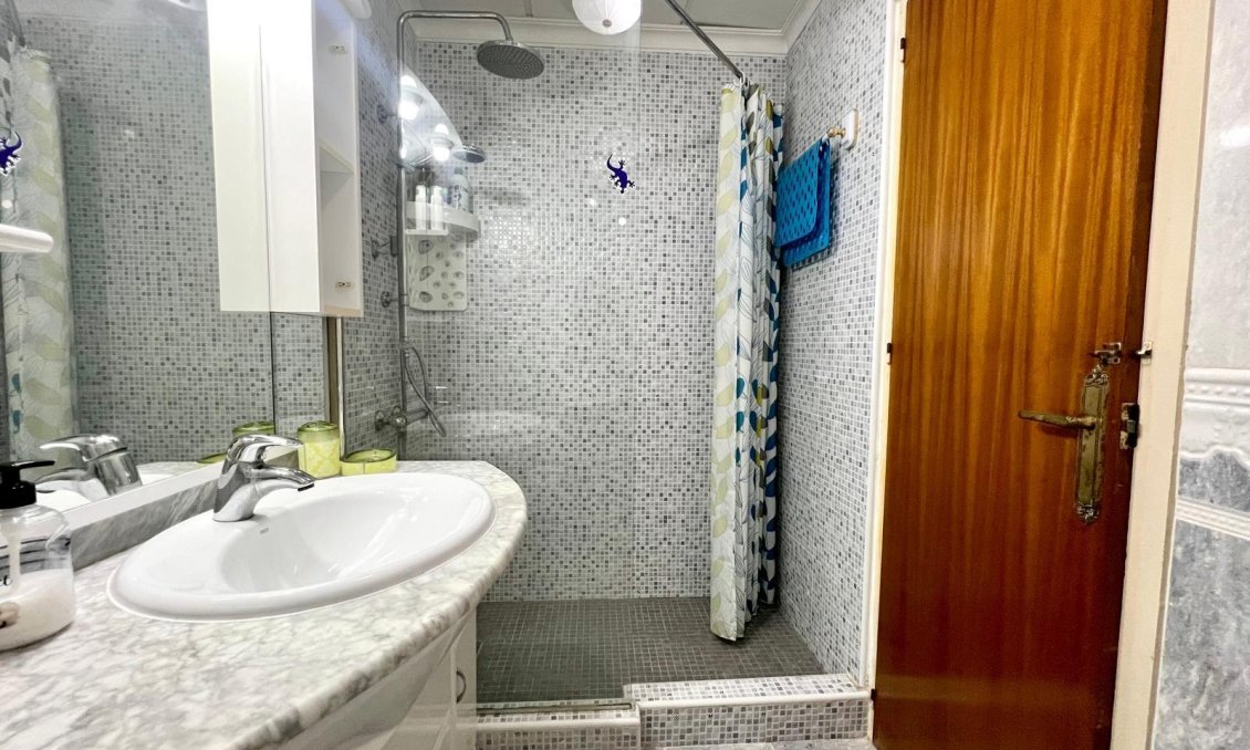 Használt Ingatlanok - Apartman -
Torrevieja - Paseo Maritimo