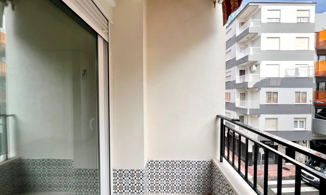 Használt Ingatlanok - Apartman -
Torrevieja - Paseo Maritimo