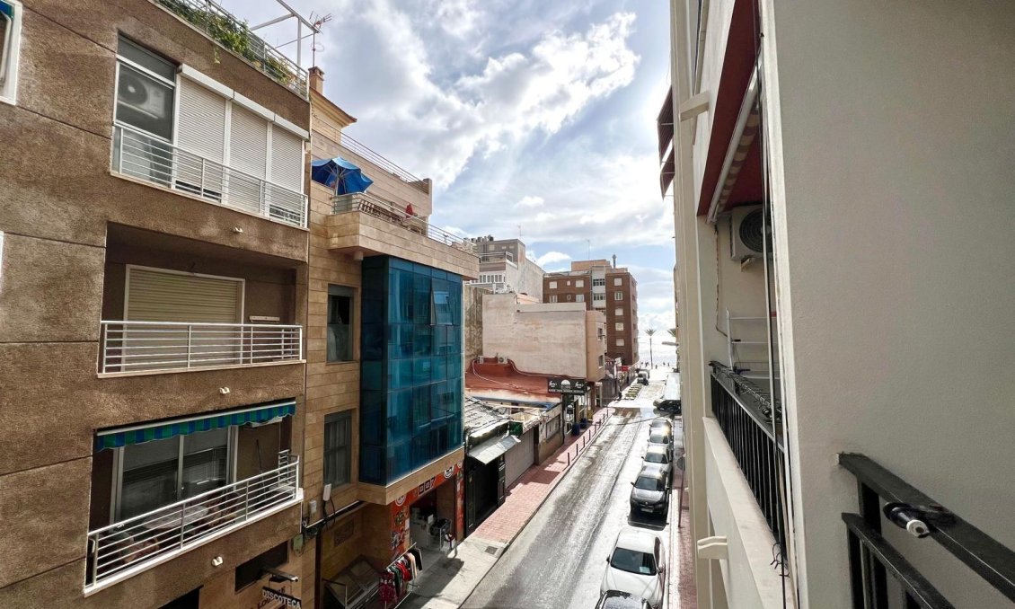 Használt Ingatlanok - Apartman -
Torrevieja - Paseo Maritimo