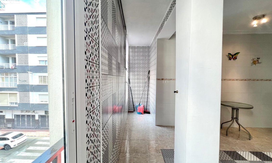 Használt Ingatlanok - Apartman -
Torrevieja - Paseo Maritimo