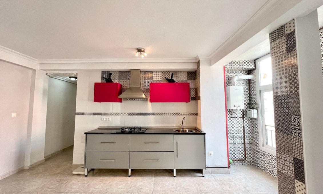 Használt Ingatlanok - Apartman -
Torrevieja - Paseo Maritimo