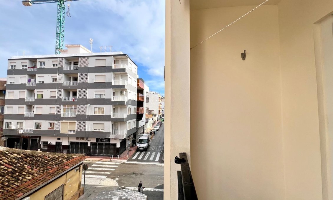 Használt Ingatlanok - Apartman -
Torrevieja - Paseo Maritimo