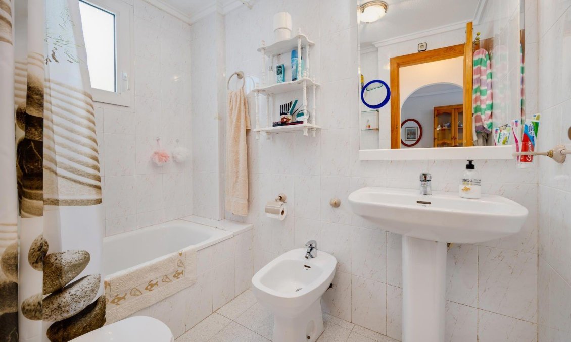 Használt Ingatlanok - Apartman -
Torrevieja - Acequion