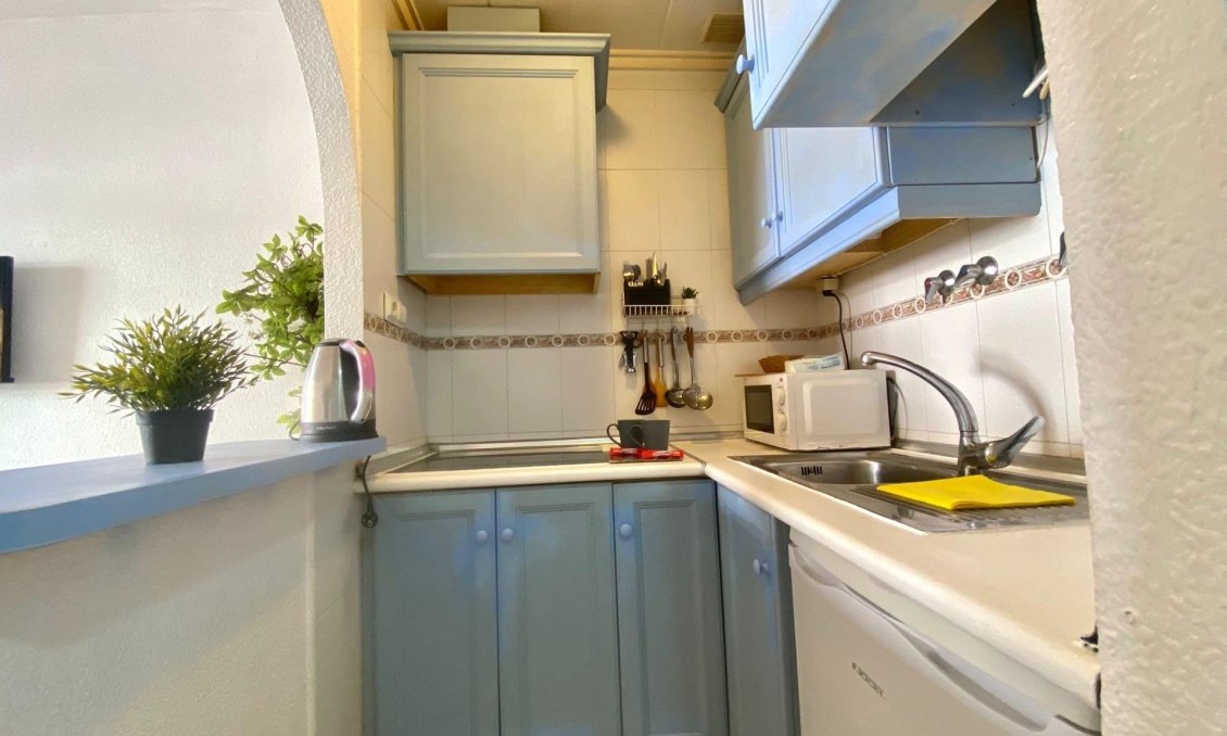 Használt Ingatlanok - Apartman -
Torrevieja - Estacion De Autobuses