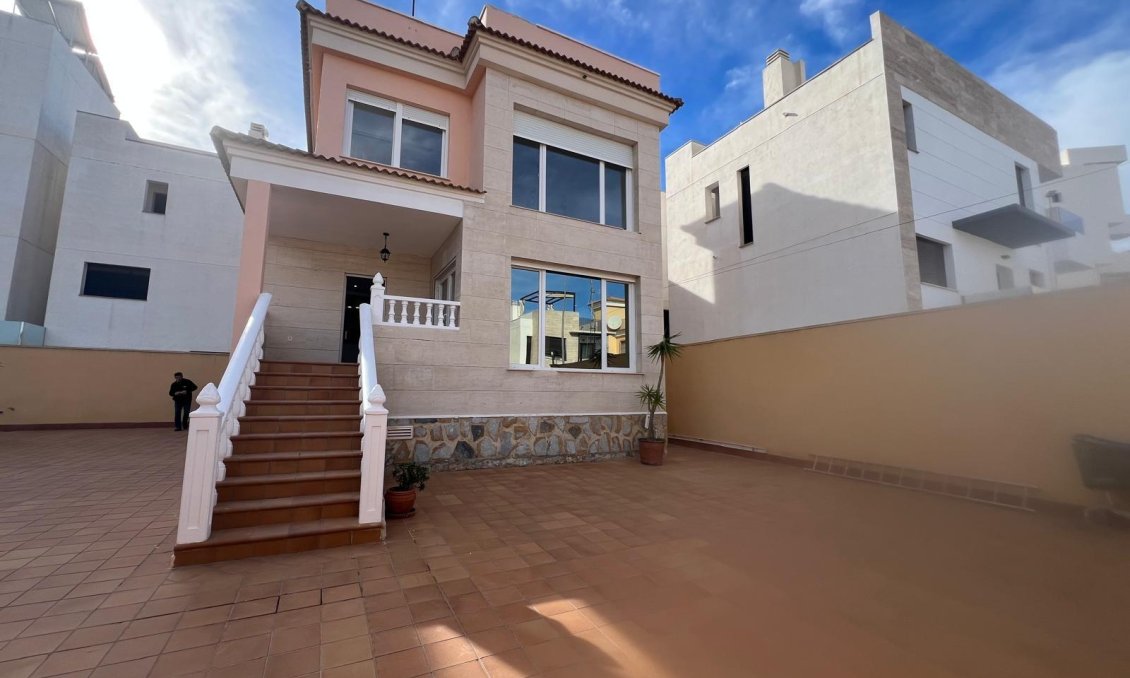 Revente - Villa -
Orihuela Costa - Villamartín-las Filipinas