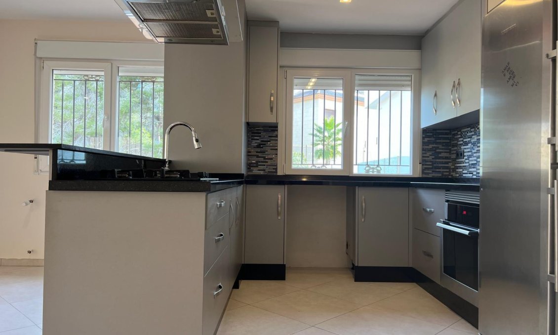 Revente - Villa -
Orihuela Costa - Villamartín-las Filipinas