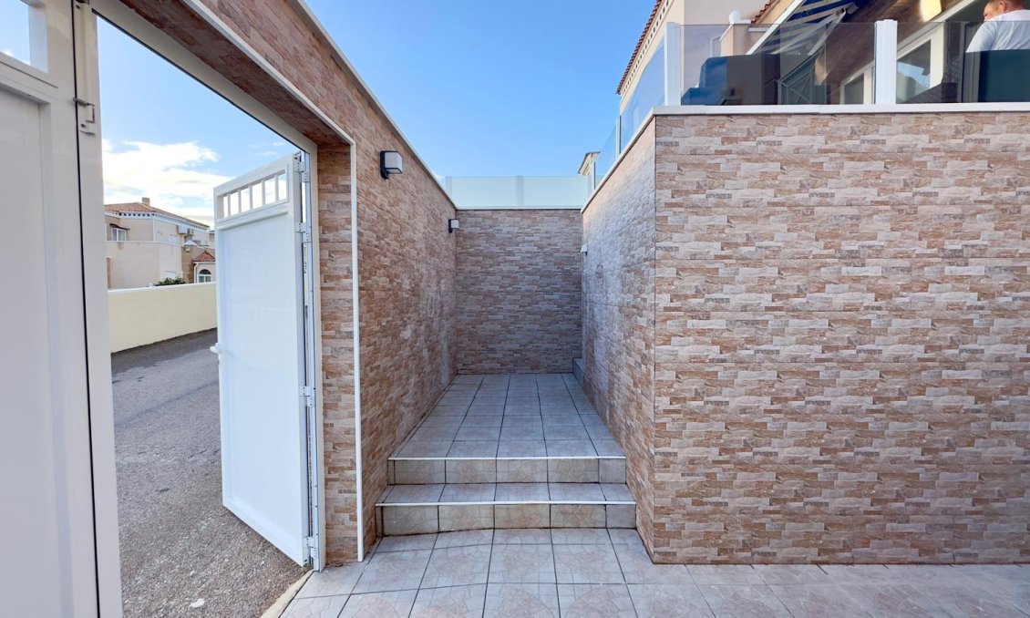 Használt Ingatlanok - Bungaló -
Torrevieja - Torreblanca