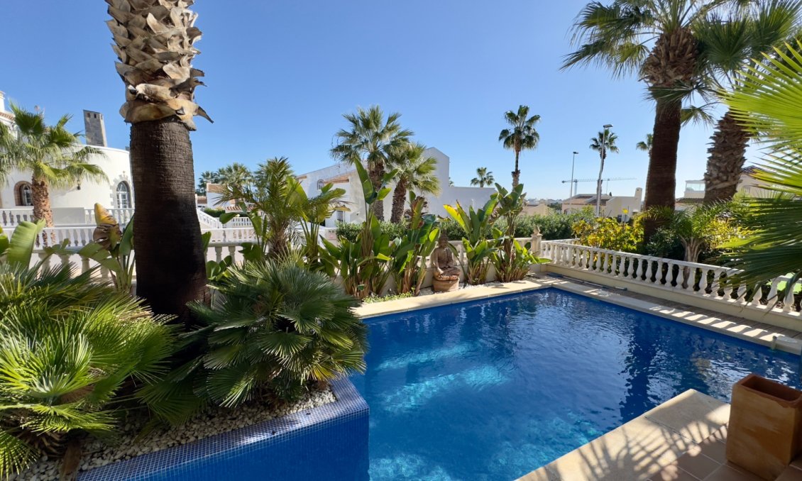 Használt Ingatlanok - Villa -
Orihuela Costa - Costa Blanca