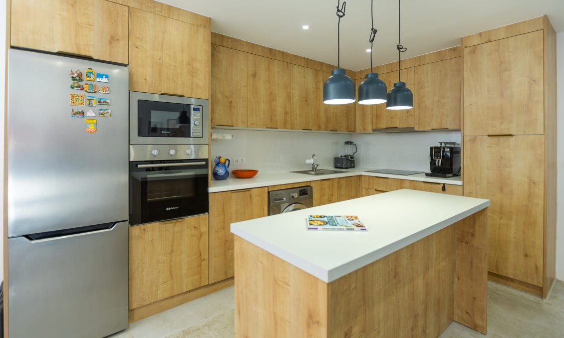 Használt Ingatlanok - Sorház -
Torrevieja - Costa Blanca