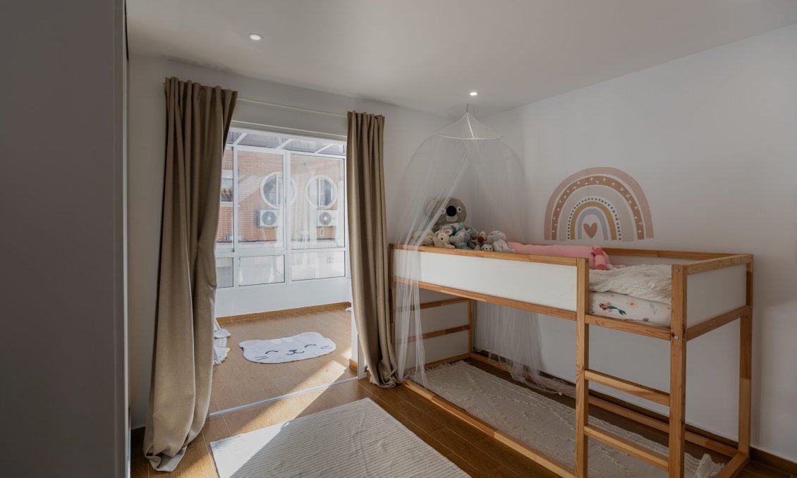 Használt Ingatlanok - Sorház -
Torrevieja - Costa Blanca