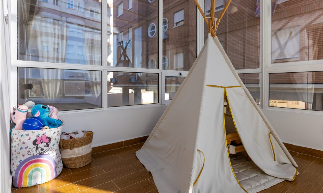 Használt Ingatlanok - Sorház -
Torrevieja - Costa Blanca