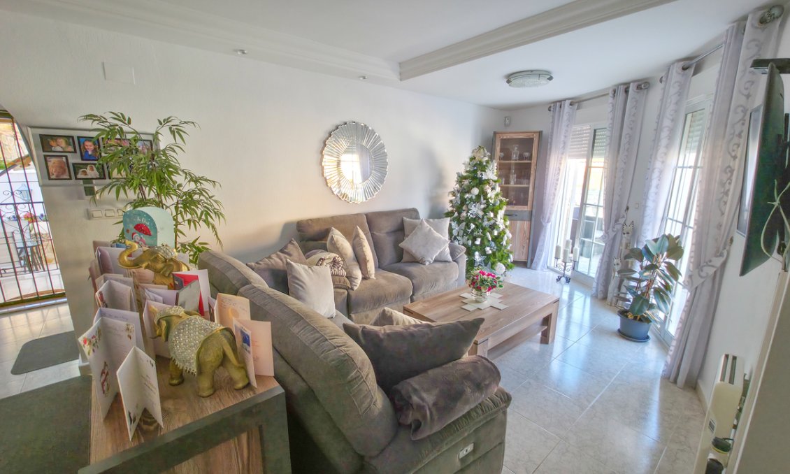 Használt Ingatlanok - Villa -
Villamartin - Costa Blanca