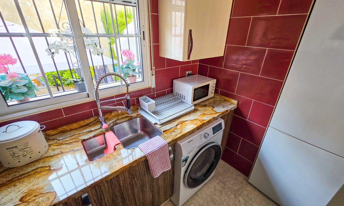 Használt Ingatlanok - Villa -
Villamartin - Costa Blanca